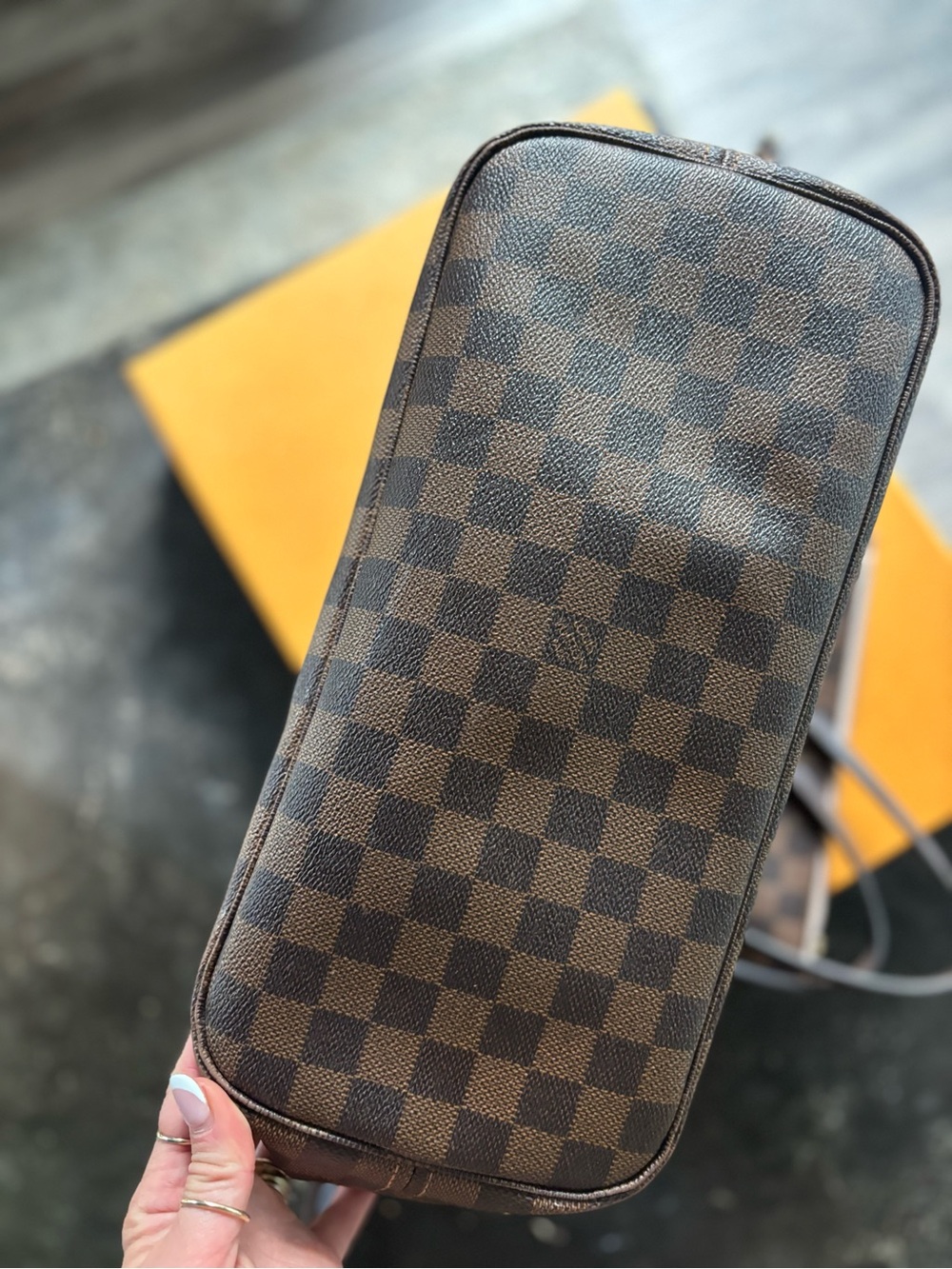 Louis Vuitton Checkerboard Canvas Tote in Dark Brown & Chocolate - Picture 9 of 11